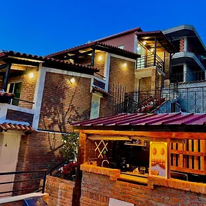 Pensión Kappa3, Vlorë