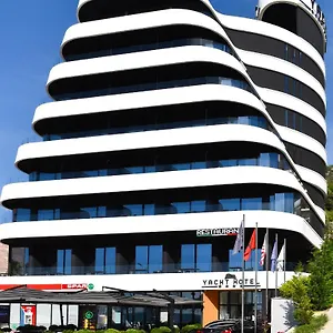 Otel Yacht, Avlonya